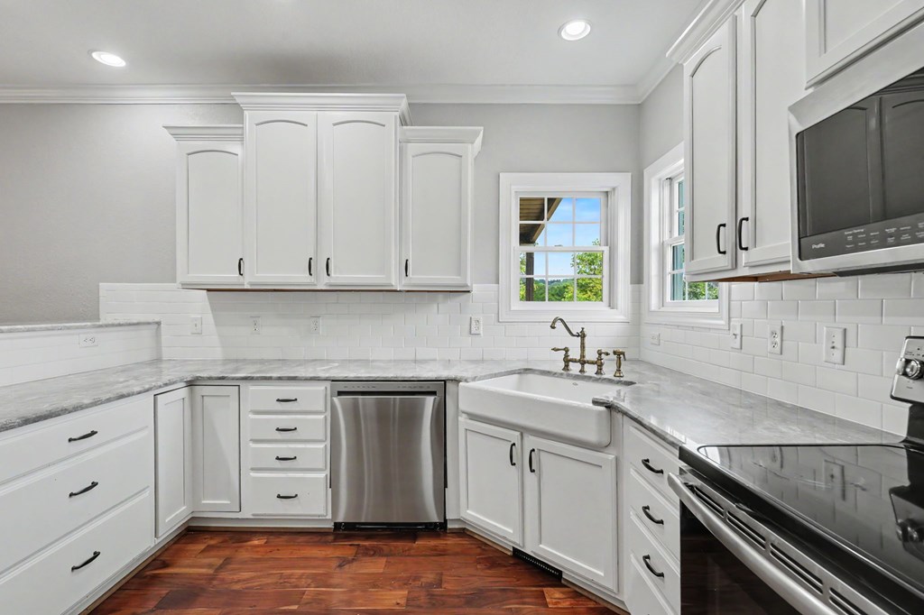 467 Reese Road Brasstown, NC 28902 - Photo 17 of 82