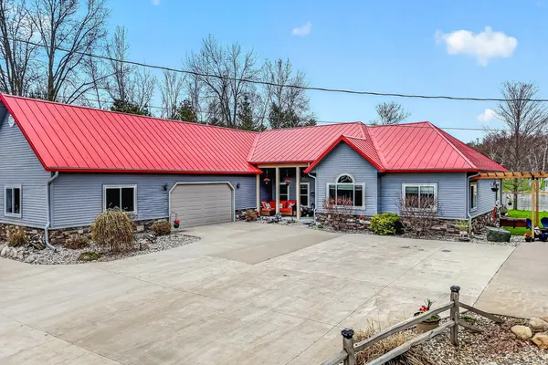 $1,350,000 | 8662 Edgewood Road, Mears, MI 49436