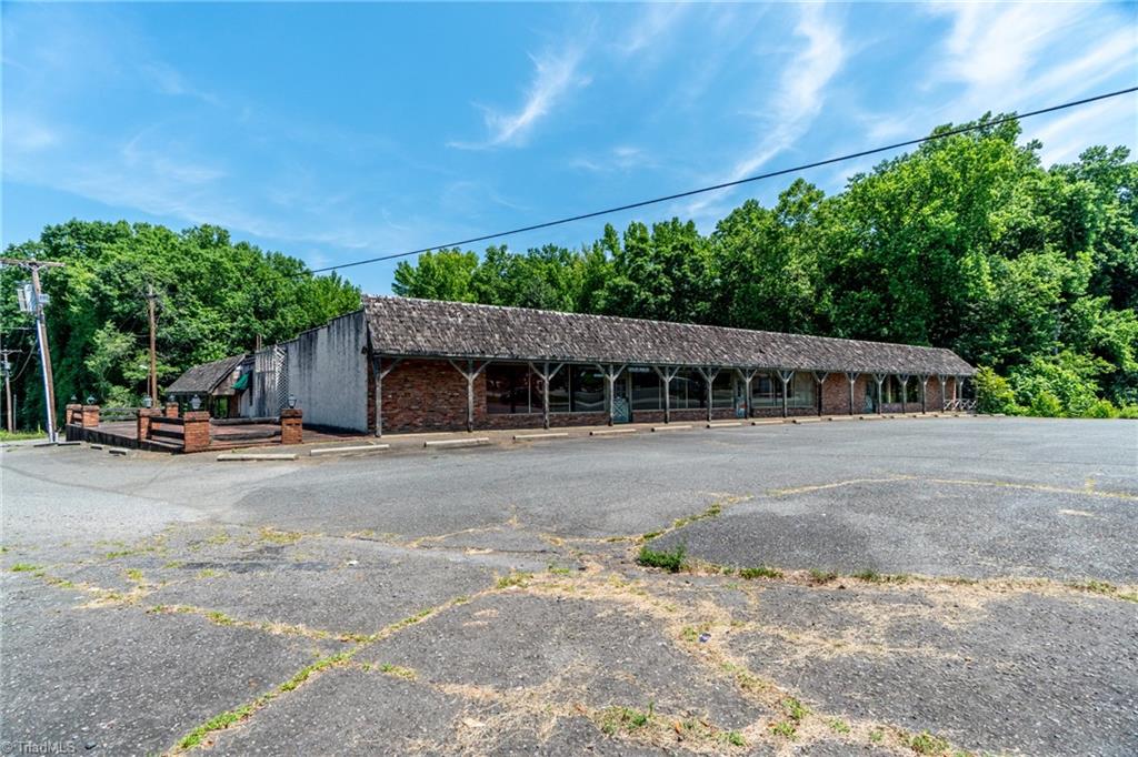 4901 Reynolda Road, Unit ET AL Winston-Salem, NC 27106 - Photo 28 of 35
