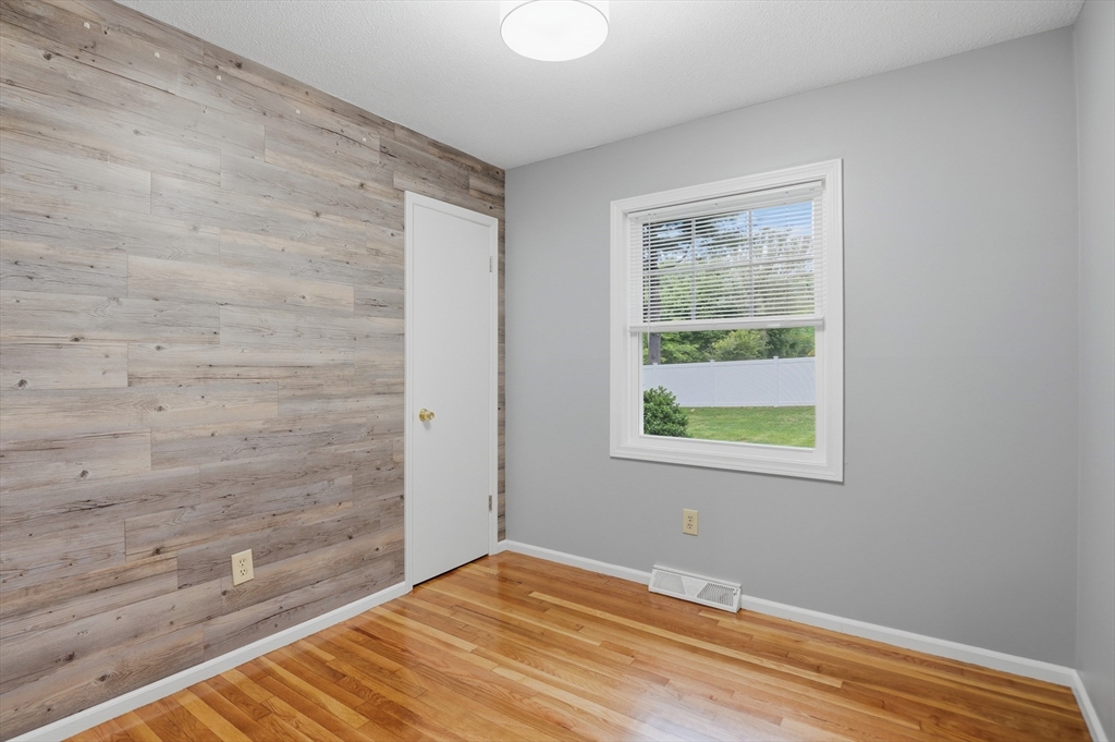 3 Hingham Road, Unit 1 Worcester, MA 01606 - Photo 27 of 35