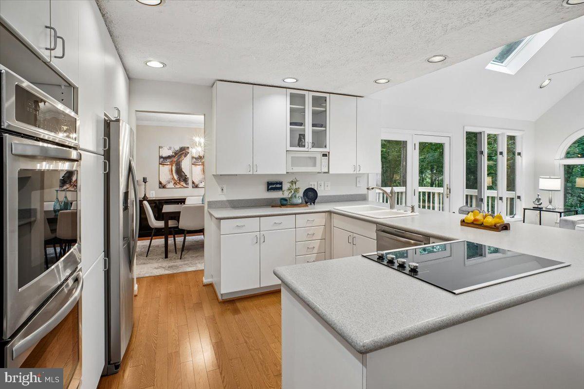 1877 Post Oak Trail Reston, VA 20191 - Photo 10 of 52