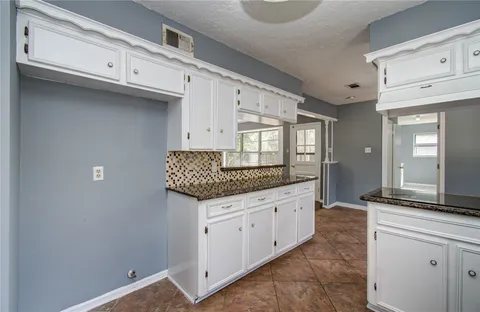 $229,500 | 1011 Manatee Lane, Houston, TX 77090