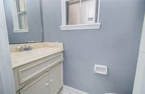 $229,500 | 1011 Manatee Lane, Houston, TX 77090