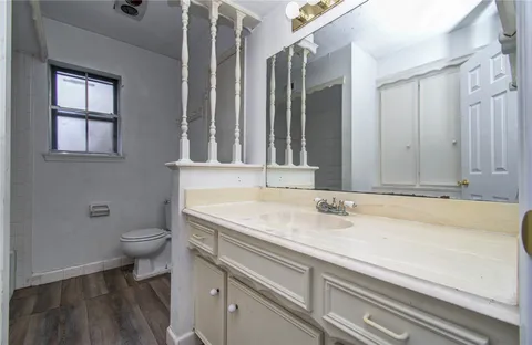 $229,500 | 1011 Manatee Lane, Houston, TX 77090