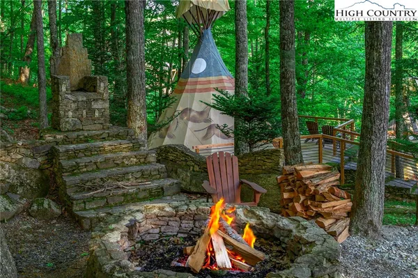 $315,000 | Vr-5 Vr-5 Red Sky Parkway, Elk Park, NC 28622