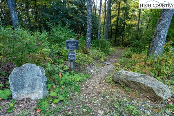 $315,000 | Vr-5 Vr-5 Red Sky Parkway, Elk Park, NC 28622