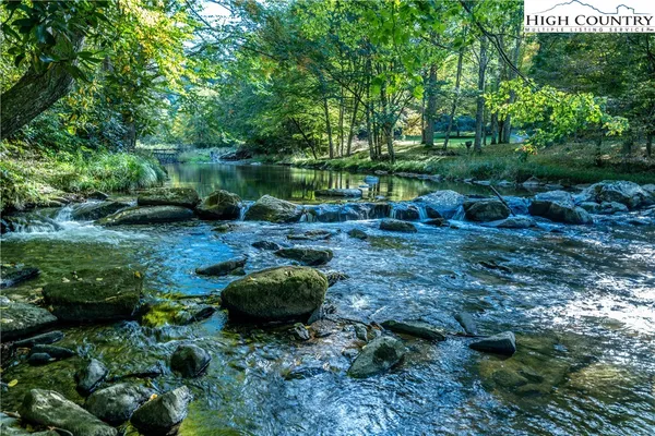 $315,000 | Vr-5 Vr-5 Red Sky Parkway, Elk Park, NC 28622