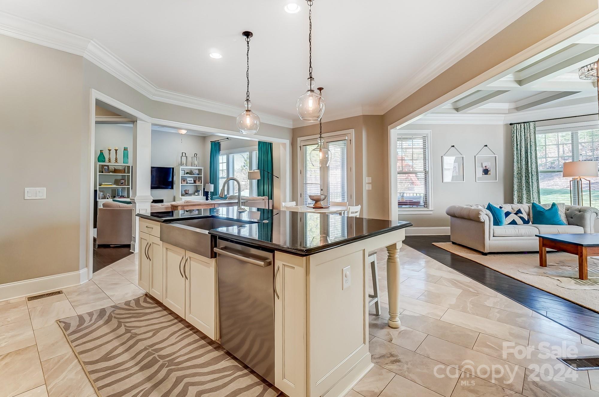 142 Forsythia Lane Tega Cay, SC 29708 - Photo 16 of 46 Gallery Image 16
