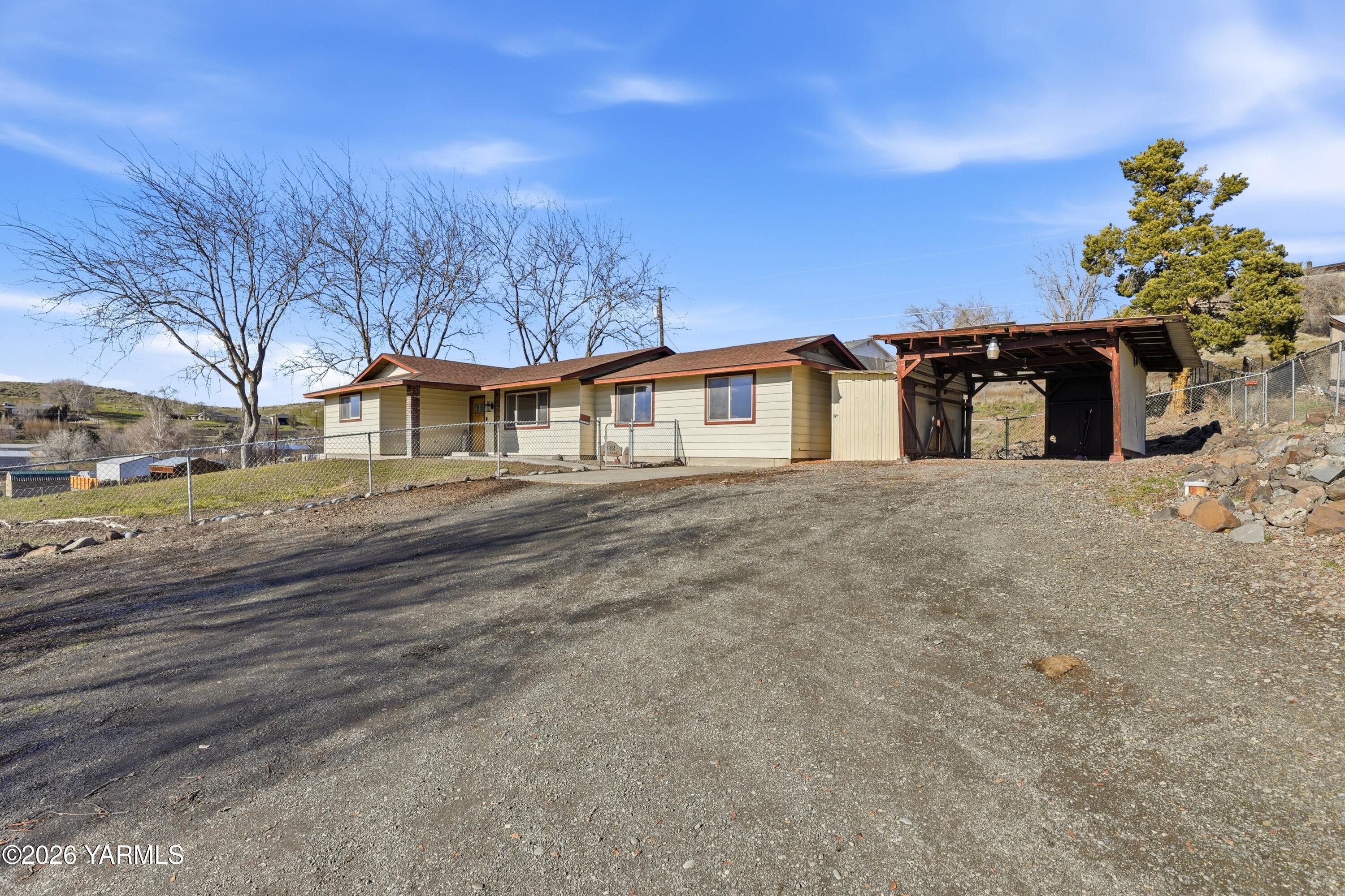 342 Sole Road Selah, WA 98942 - Photo 15 of 32 342 Sole Rd002