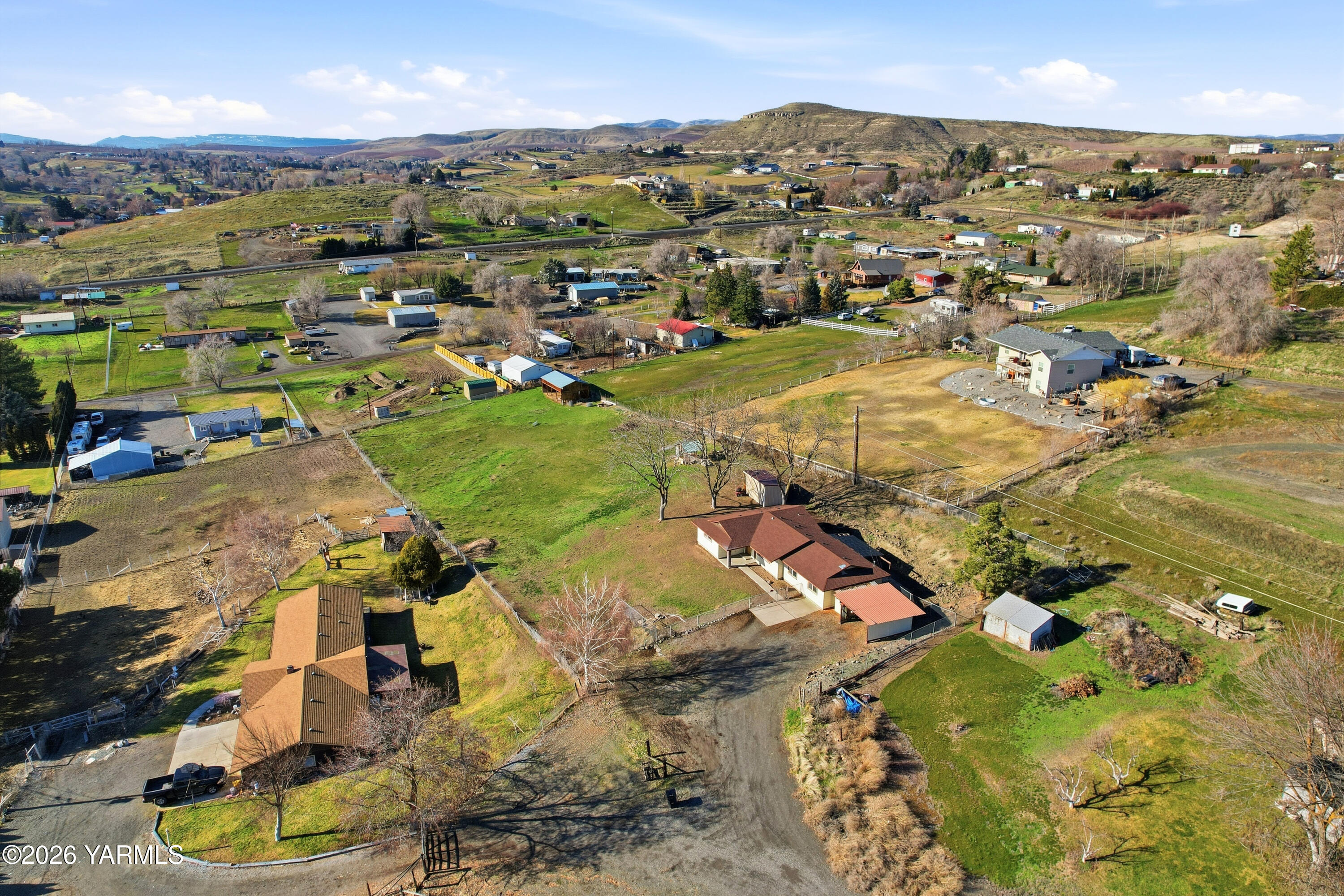 342 Sole Road Selah, WA 98942 - Photo 2 of 32 342 Sole Rd034