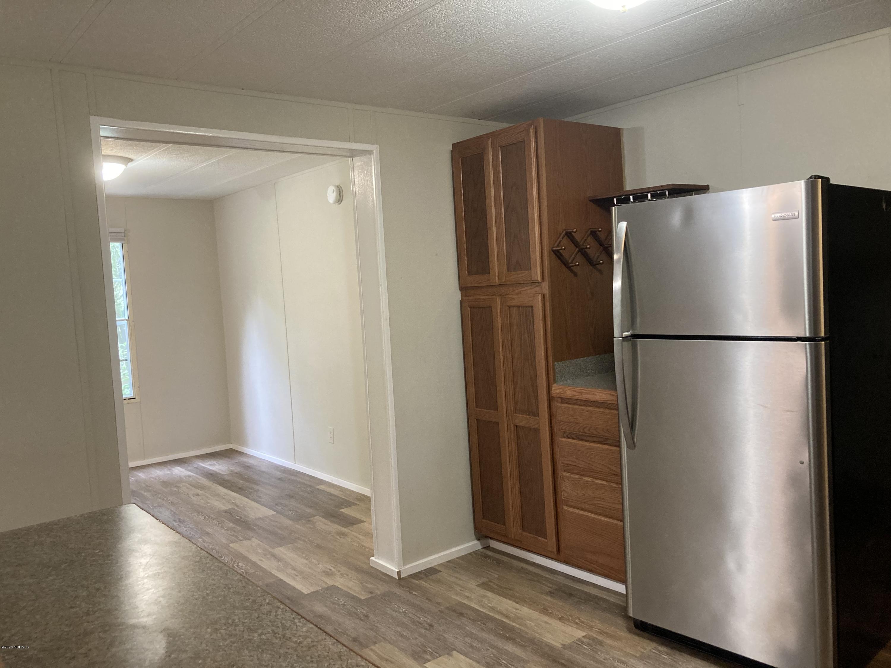 102 Rice Court Rocky Point, NC 28457 - Photo 8 of 17 kitchen 2