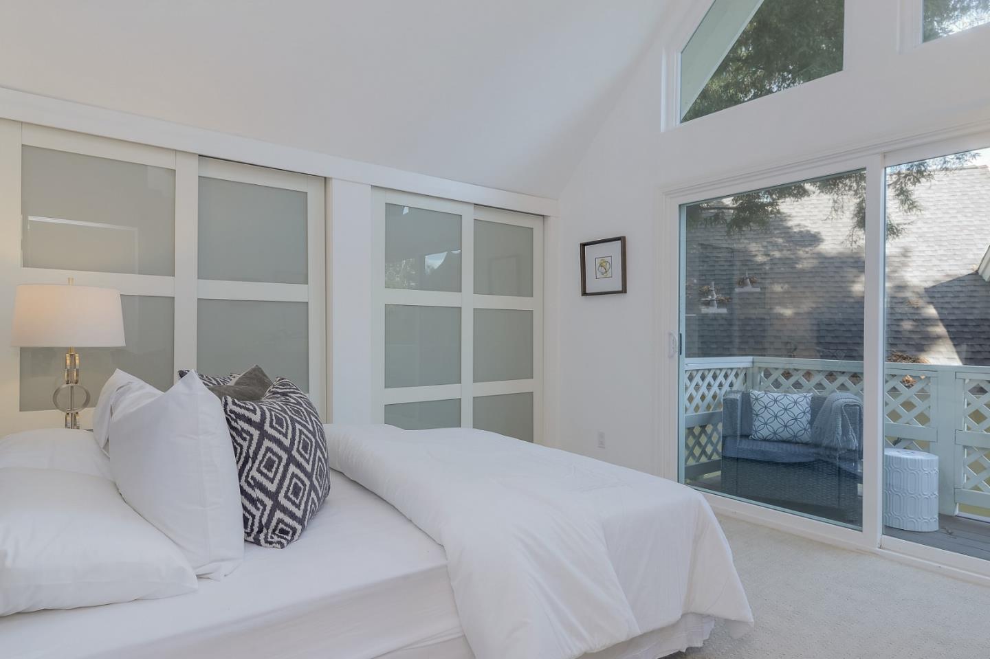 2528 West Middlefield Road Mountain View, CA 94043 - Photo 8 of 15 Gallery Image 8