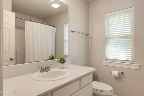 $239,000 | 135 Windermere Circle, Youngsville, LA 70592