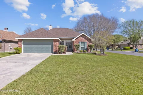 $239,000 | 135 Windermere Circle, Youngsville, LA 70592