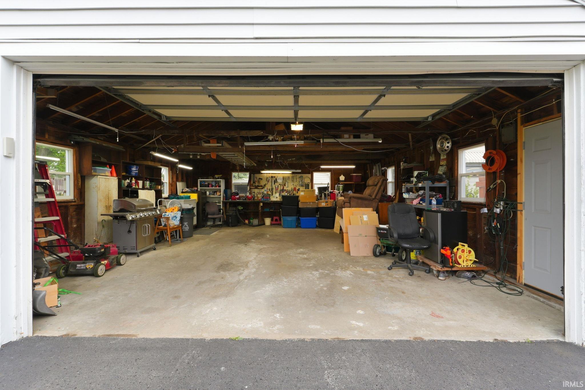 7314 Bluffton Road Fort Wayne, IN 46809 - Photo 34 of 44 Gallery Image 34
