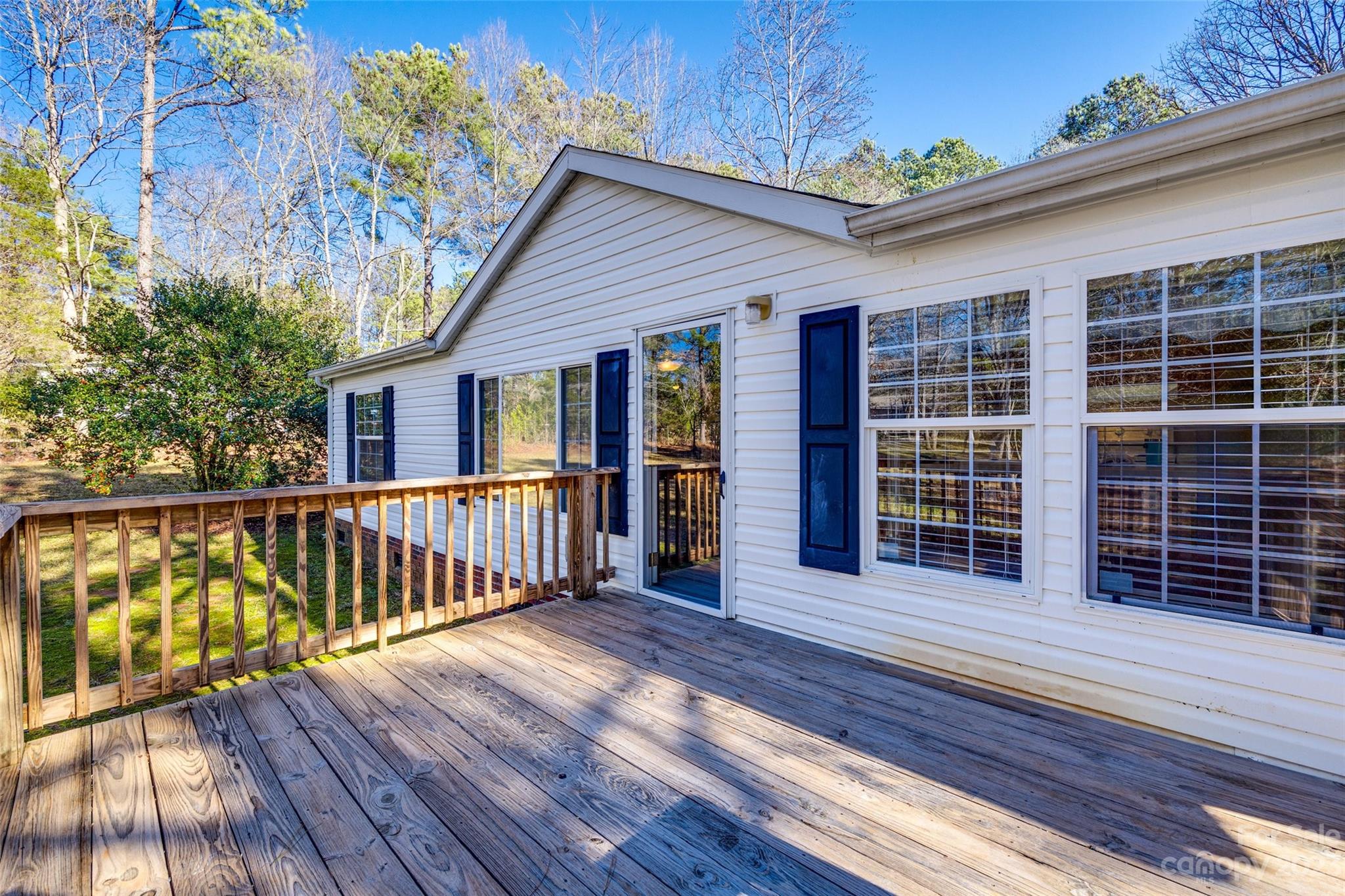 910 Lucky 2 Road York, SC 29745 - Photo 3 of 30 Gallery Image 3