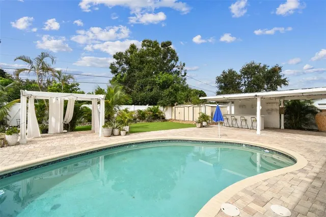 $3,800 | 2580 Granada Circle West, St. Petersburg, FL 33712