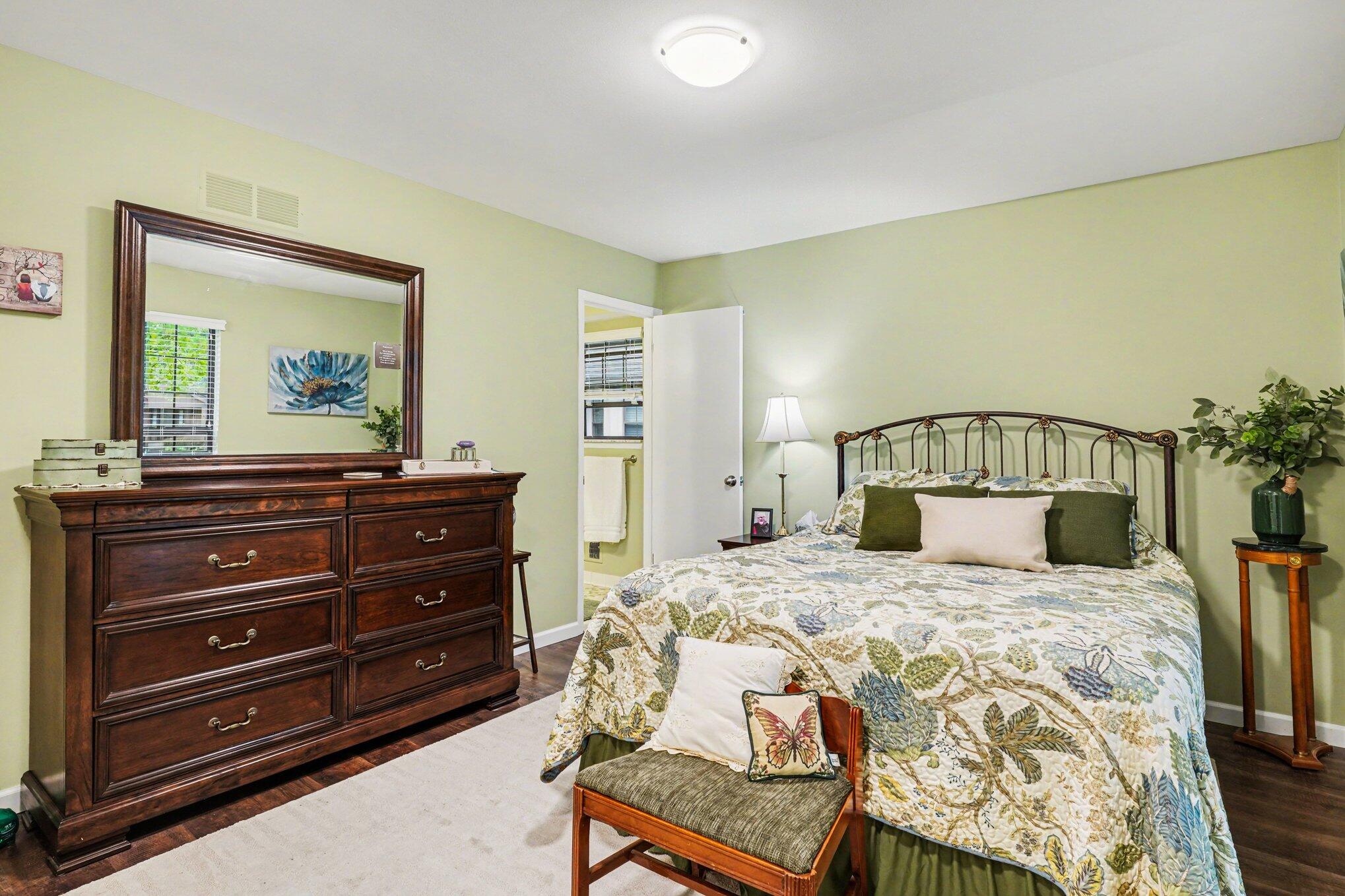 1859 Allenway Court Rochester Hills, MI 48309 - Photo 11 of 25 015_file_9163