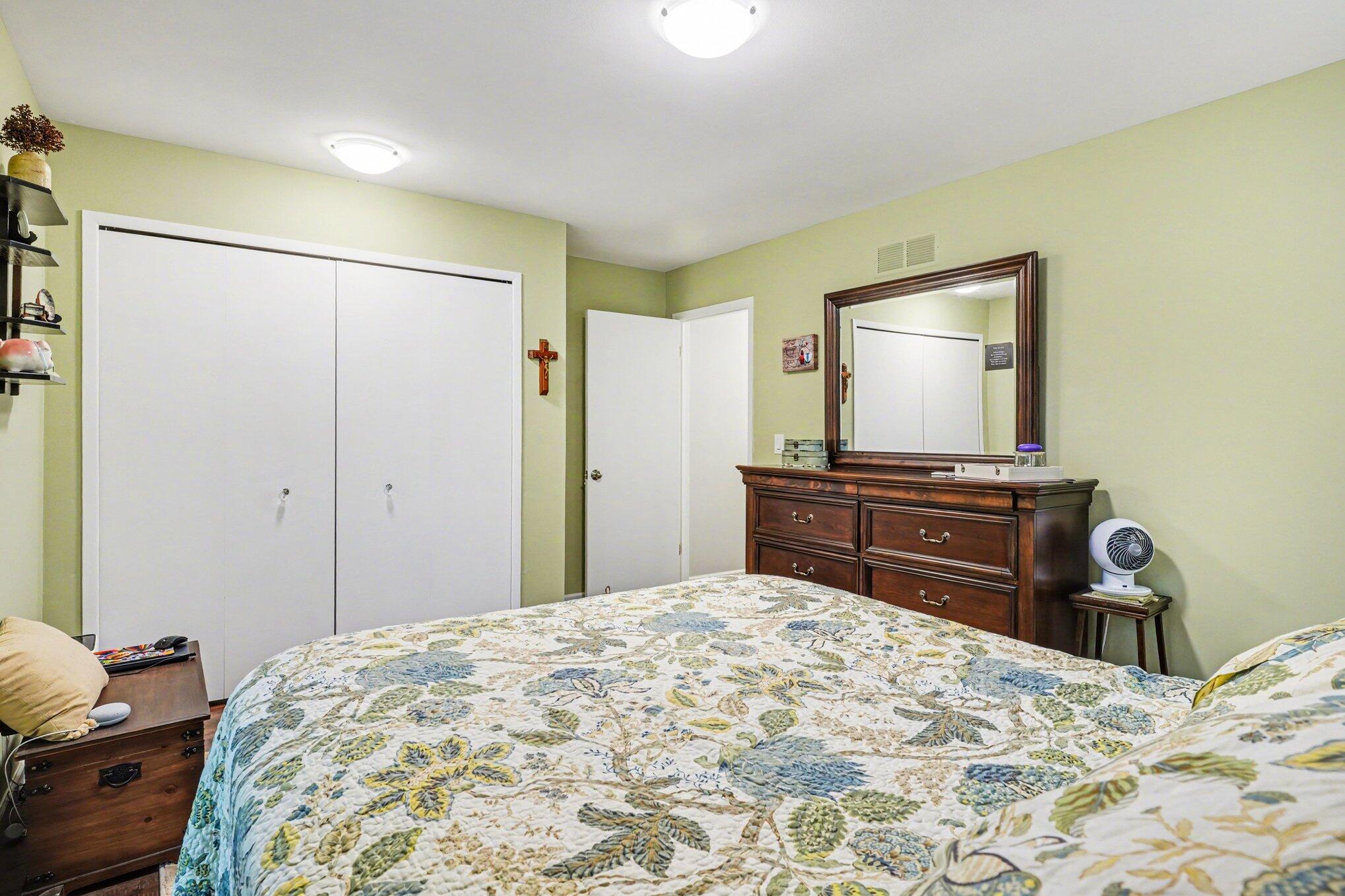 1859 Allenway Court Rochester Hills, MI 48309 - Photo 12 of 25 014_file_2896
