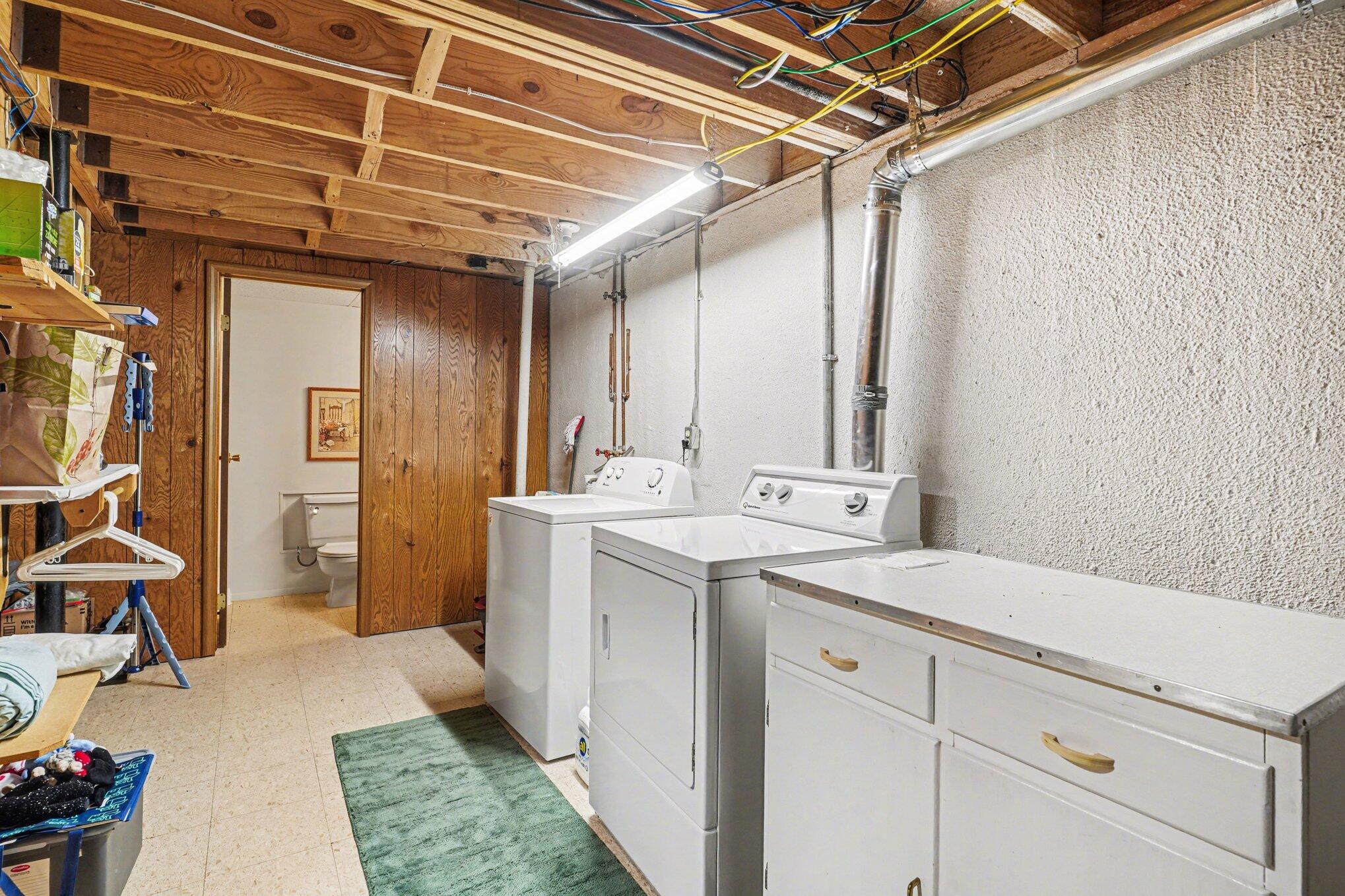 1859 Allenway Court Rochester Hills, MI 48309 - Photo 23 of 25 023_file_5583