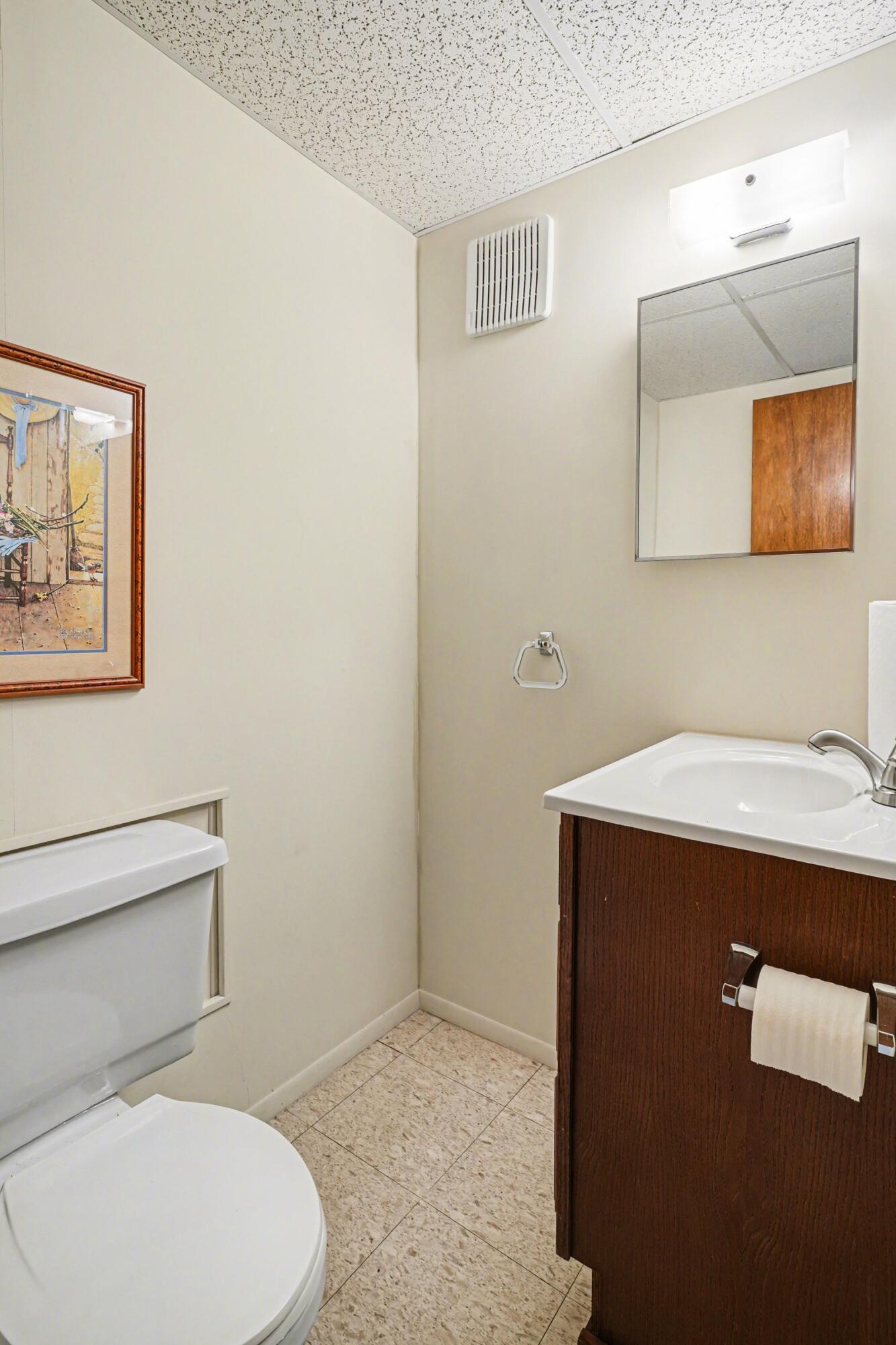 1859 Allenway Court Rochester Hills, MI 48309 - Photo 24 of 25 022_file_6654