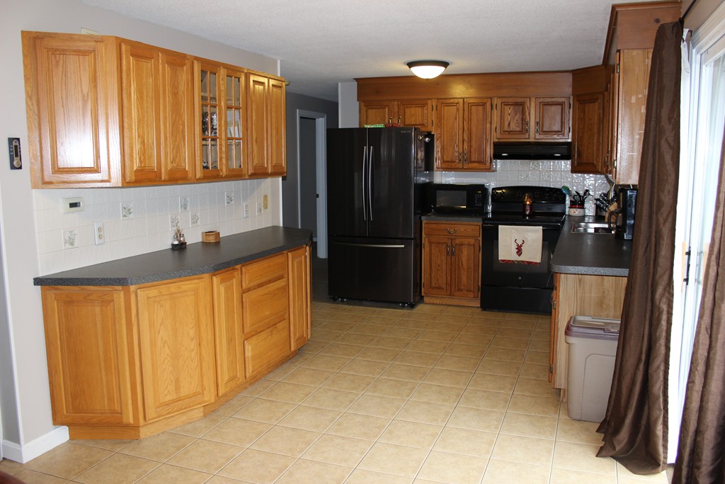 227 Bay Road Belchertown, MA 01007 - Photo 5 of 11 Gallery Image 5