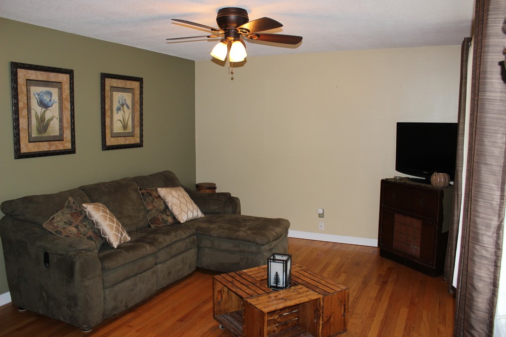 227 Bay Road Belchertown, MA 01007 - Photo 9 of 11 Gallery Image 9