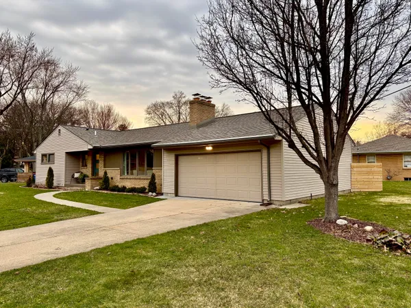 $439,000 | 2135 Apple Avenue Northwest, Grand Rapids, MI 49504