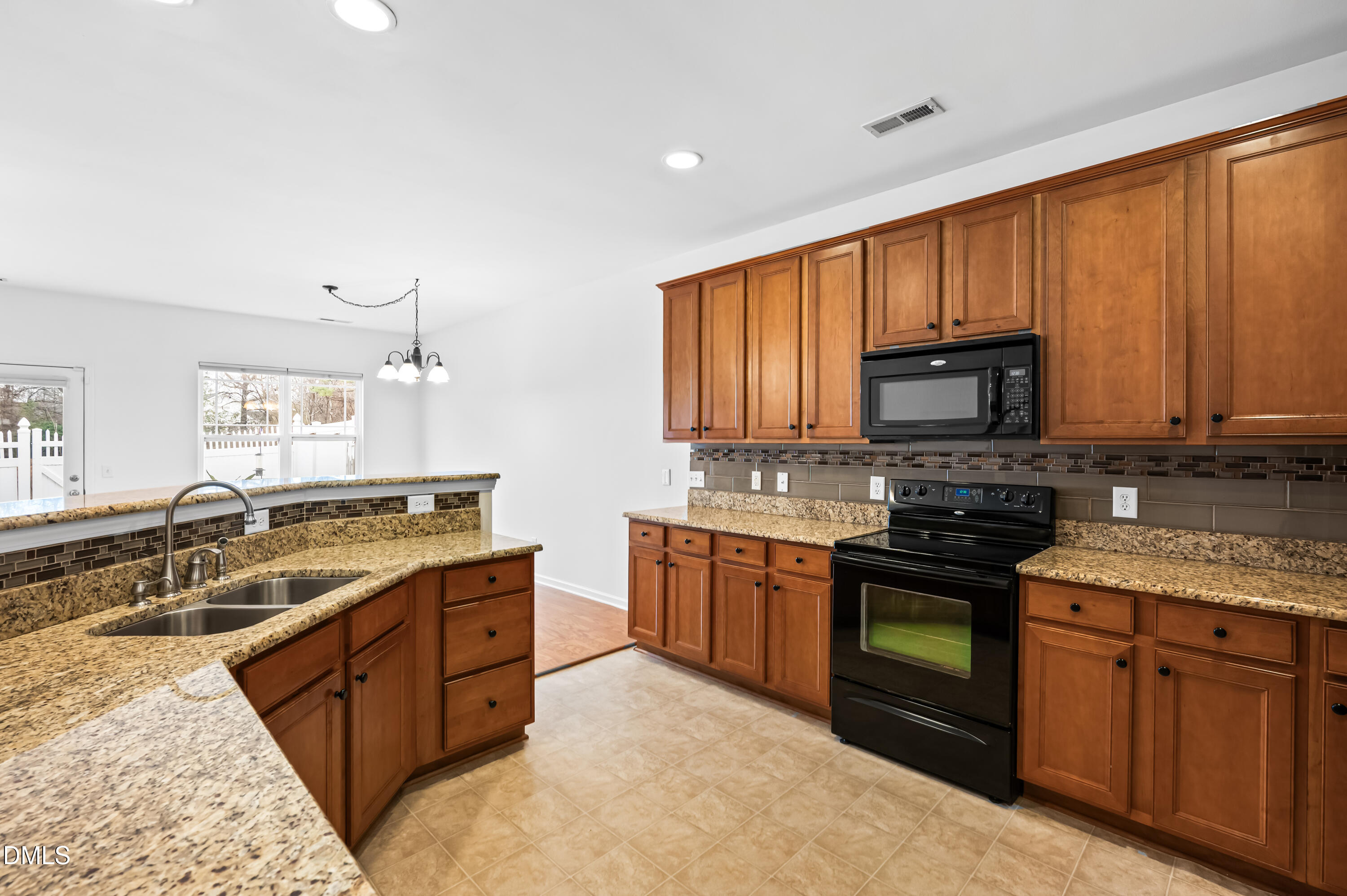 2525 Asher View Court Raleigh, NC 27606 - Photo 11 of 33 8_dsc_2861