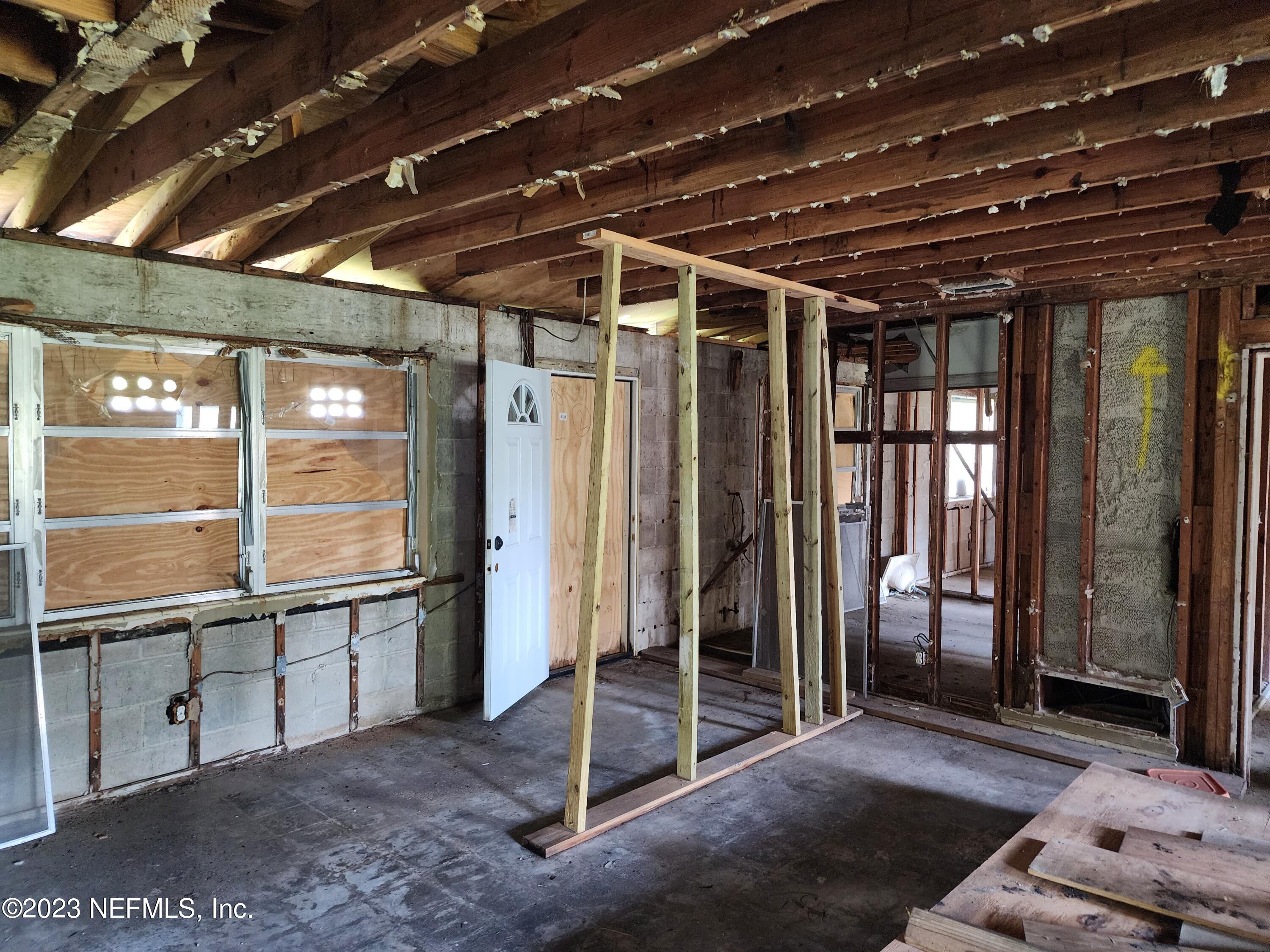 4718 Andromeda Road Jacksonville, FL 32210 - Photo 23 of 30 20230922_160128