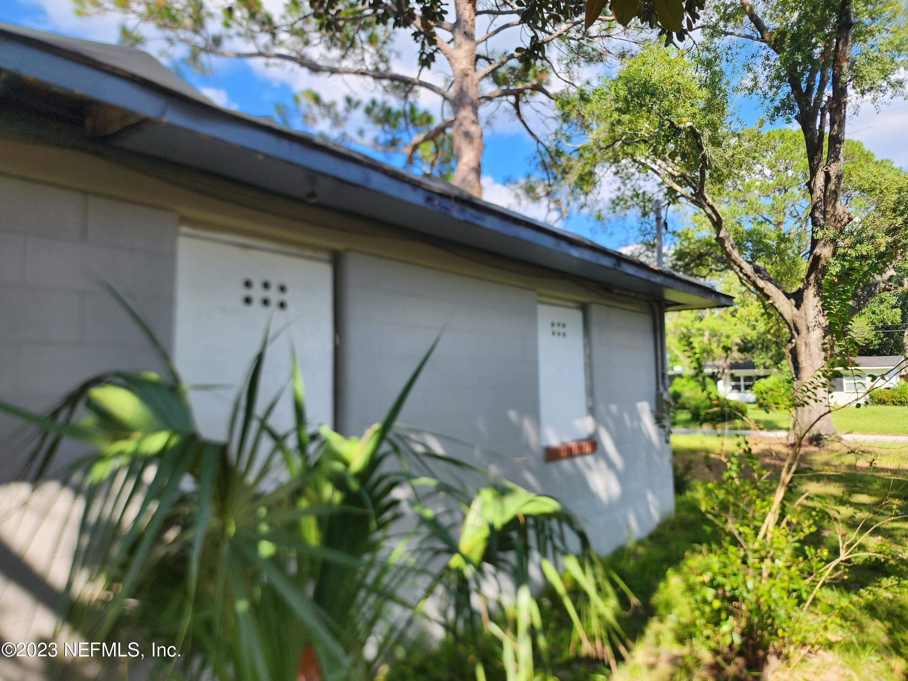 4718 Andromeda Road Jacksonville, FL 32210 - Photo 29 of 30 20230922_160321
