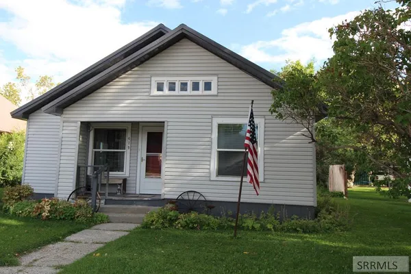 $295,000 | 419 West Grand Avenue, Arco, ID 83213