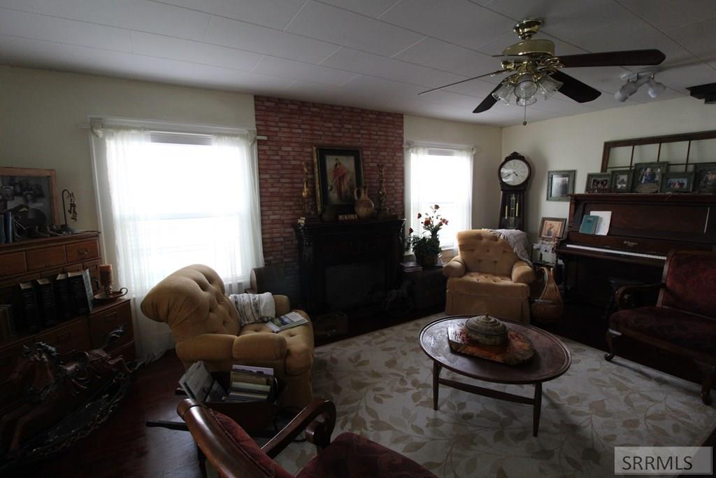 419 West Grand Avenue Arco, ID 83213 - Photo 13 of 27
