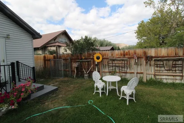 $295,000 | 419 West Grand Avenue, Arco, ID 83213