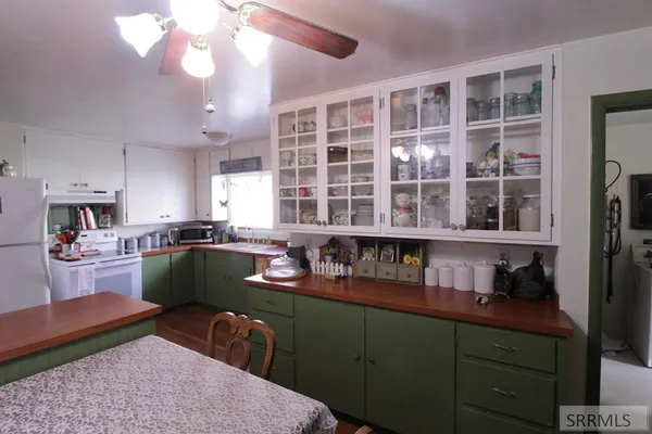 $295,000 | 419 West Grand Avenue, Arco, ID 83213