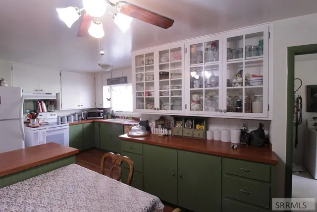 $295,000 | 419 West Grand Avenue, Arco, ID 83213