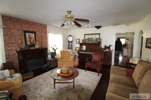 $295,000 | 419 West Grand Avenue, Arco, ID 83213