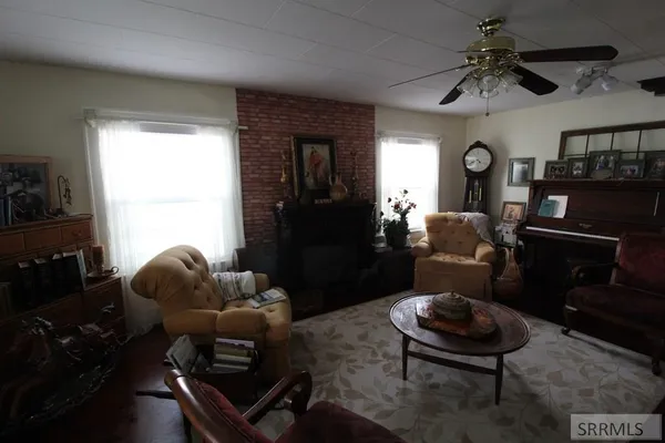 $295,000 | 419 West Grand Avenue, Arco, ID 83213