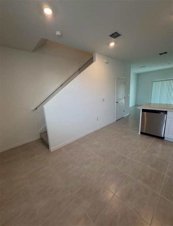2864 Skyline Loop Kissimmee, FL 34758 - Photo 9 of 12