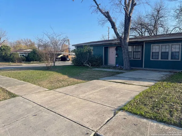 $2,000 | 302 Storeywood Drive, San Antonio, TX 78213