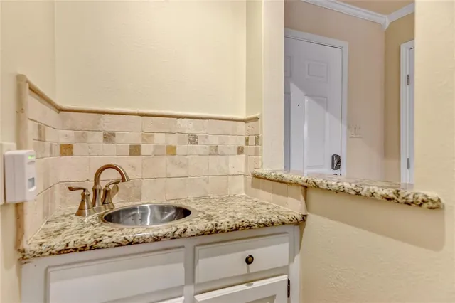 $1,200 | 914 West Washington Street, Unit F, Sherman, TX 75092