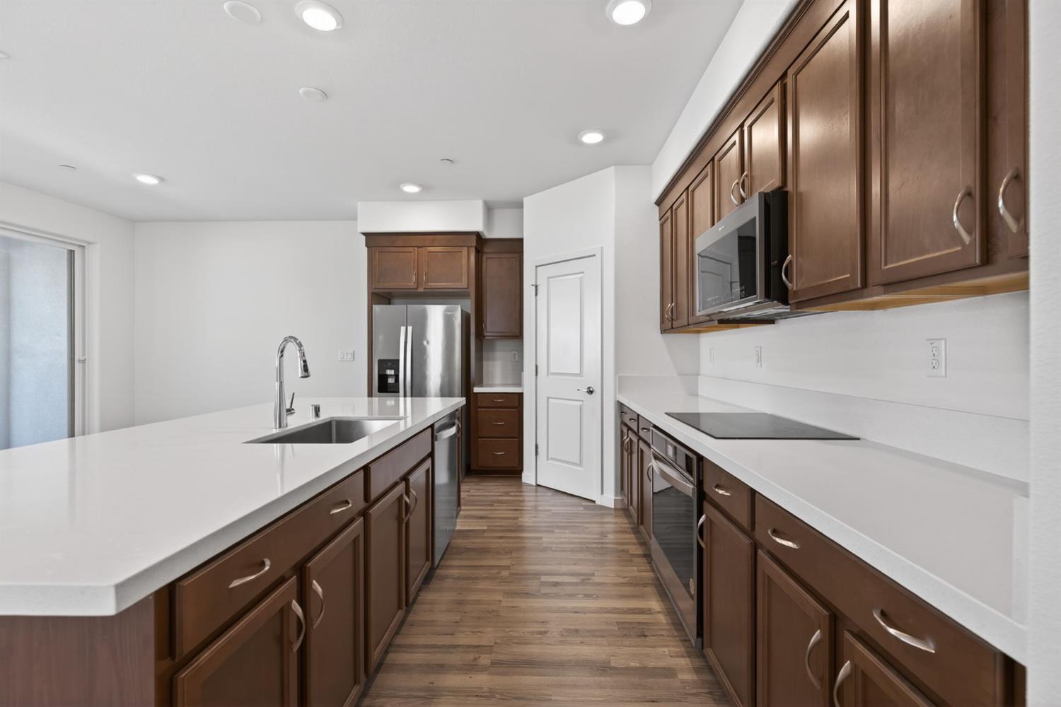3080 Windwalker Walk Sacramento, CA 95833 - Photo 11 of 61