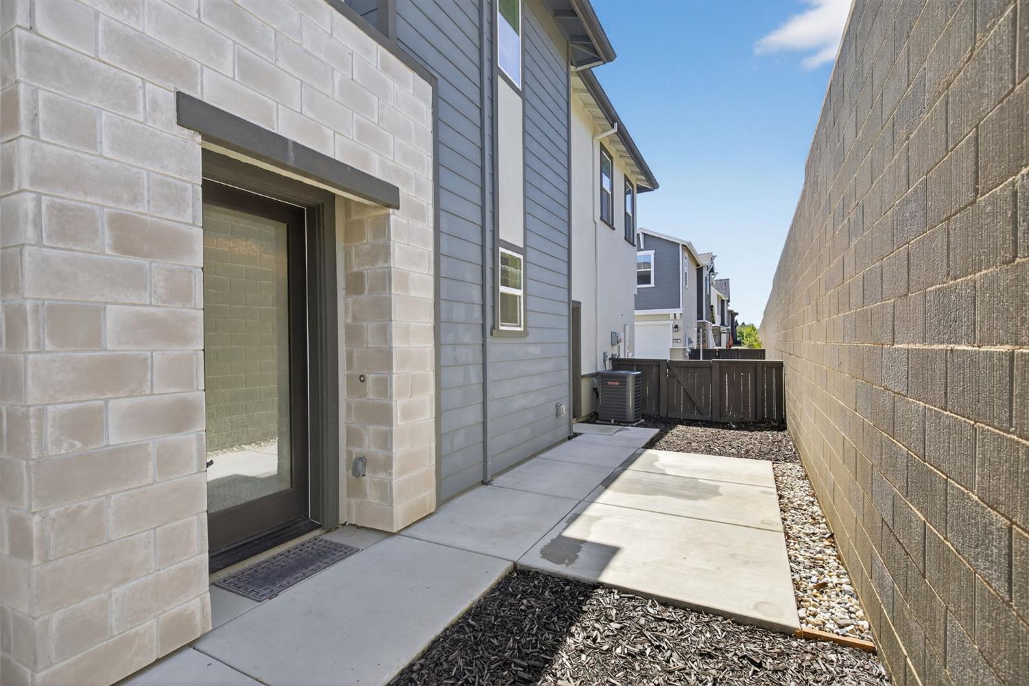 3080 Windwalker Walk Sacramento, CA 95833 - Photo 4 of 61