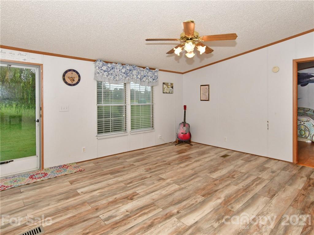 347 Lindsey Farm Road Stony Point, NC 28678 - Photo 9 of 41 Gallery Image 9