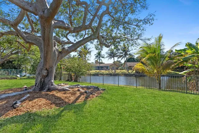 $850,000 | 8264 Shadow Wood Boulevard, Coral Springs, FL 33071