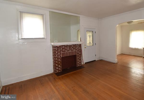 3713 Dorchester Road Baltimore, MD 21215 - Photo 10 of 13 Living Room