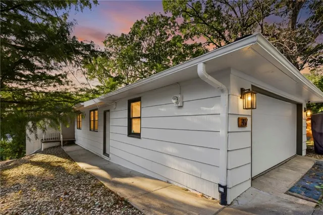 $465,000 | 387 North Shore Drive, Lake Waukomis, MO 64151