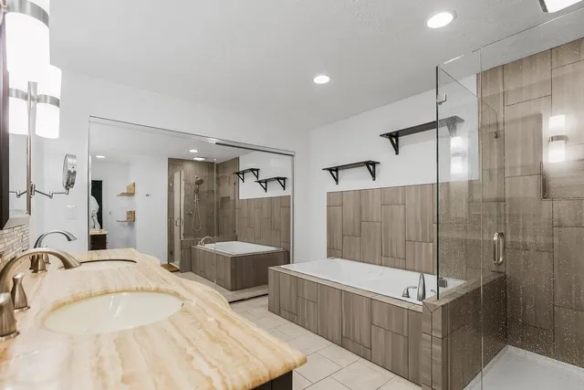 $465,000 | 387 North Shore Drive, Lake Waukomis, MO 64151