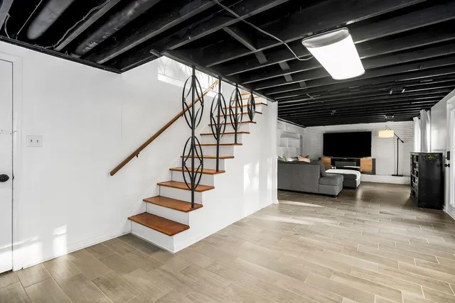 $465,000 | 387 North Shore Drive, Lake Waukomis, MO 64151