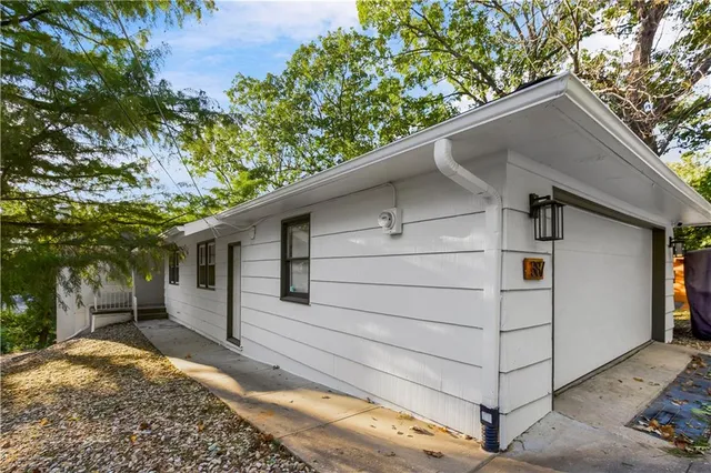 $465,000 | 387 North Shore Drive, Lake Waukomis, MO 64151